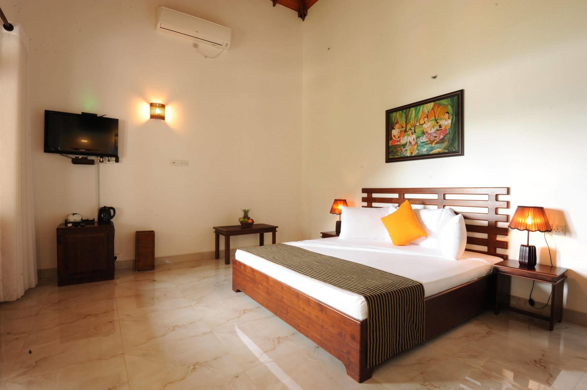 Melheim Kandy Villas Exterior photo