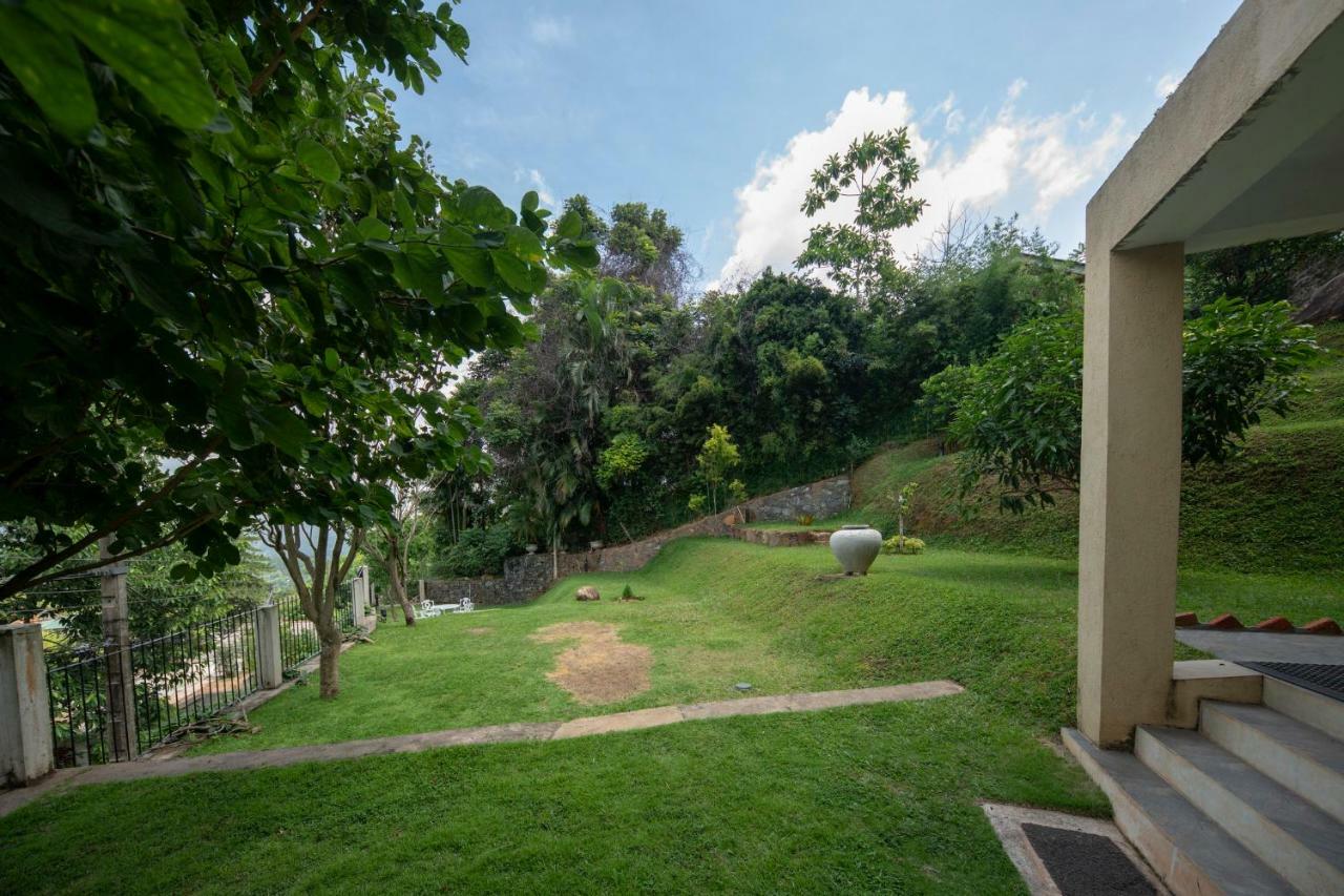 Melheim Kandy Villas Exterior photo