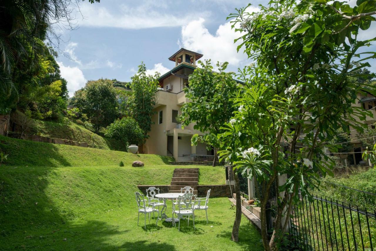 Melheim Kandy Villas Exterior photo