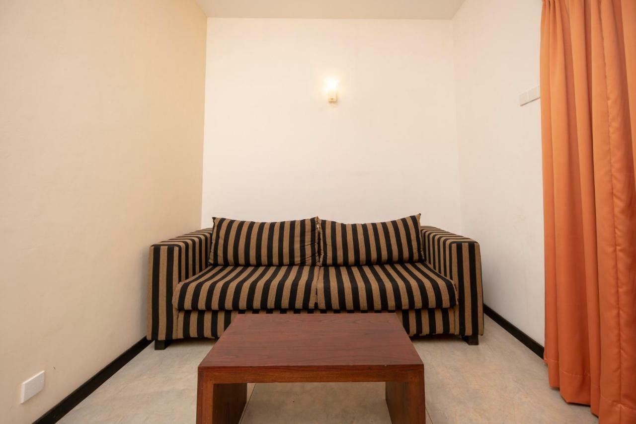 Melheim Kandy Villas Exterior photo